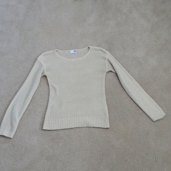 Sweater - Picture 1 of 1